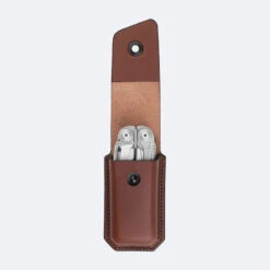 Étui Cuir Tanné Végétal Taille Moyenne - AINSWORTH Pour Pince LEATHERMAN -Petromax Soldes Boutique etui cuir tanne vegetal taille moyenne ainsworth pour pince leatherman 2